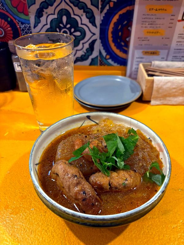 ソーセージと春雨のスパイス煮込み