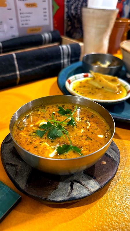 バターチキン風スパイスカレースープ